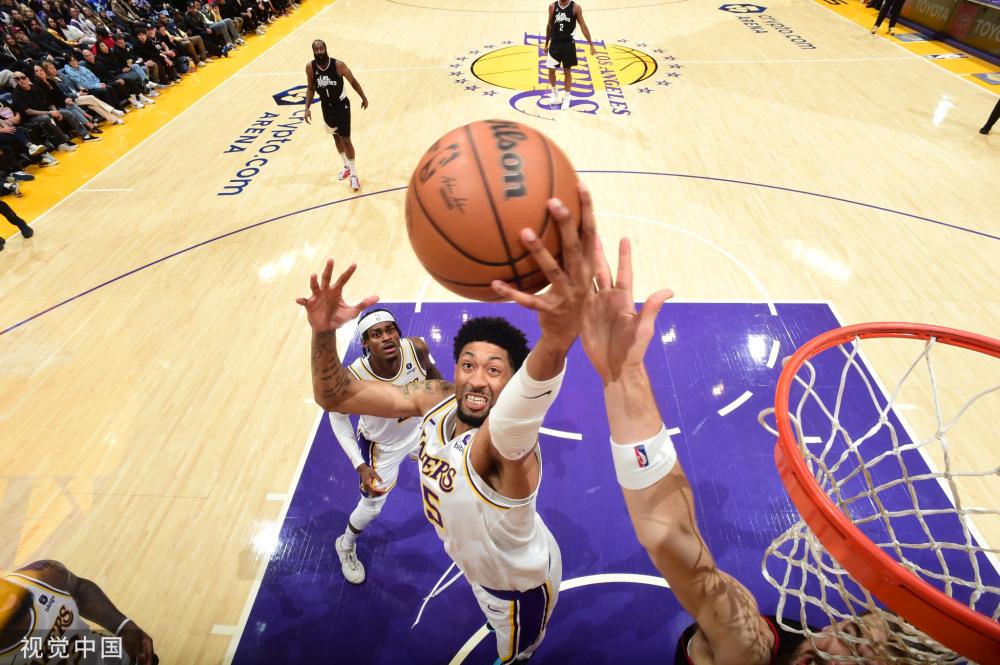 标而迈出的 标而迈出的